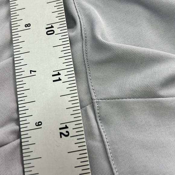 Nike Dri-Fit Men’s Shorts Size 36 W 10.5” Inseam Gray Polyester/Spandex EUC - Picture 13 of 14